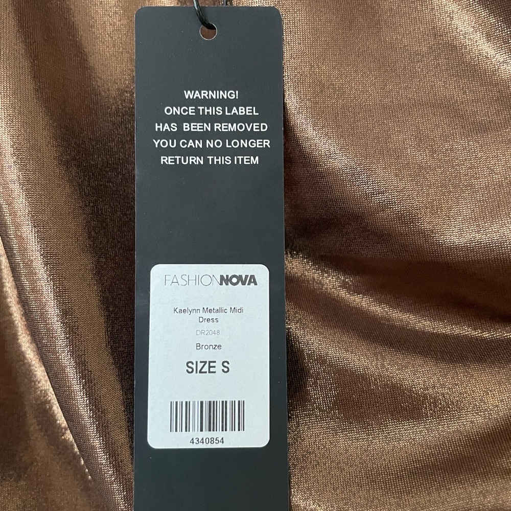 Fashion Nova Kaelynn Metallic Midi Dress - Picture 4 of 7